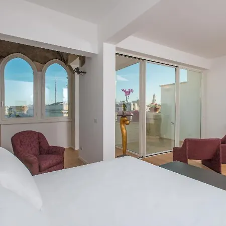 Affittacamere Le Bifore Charming House 3*